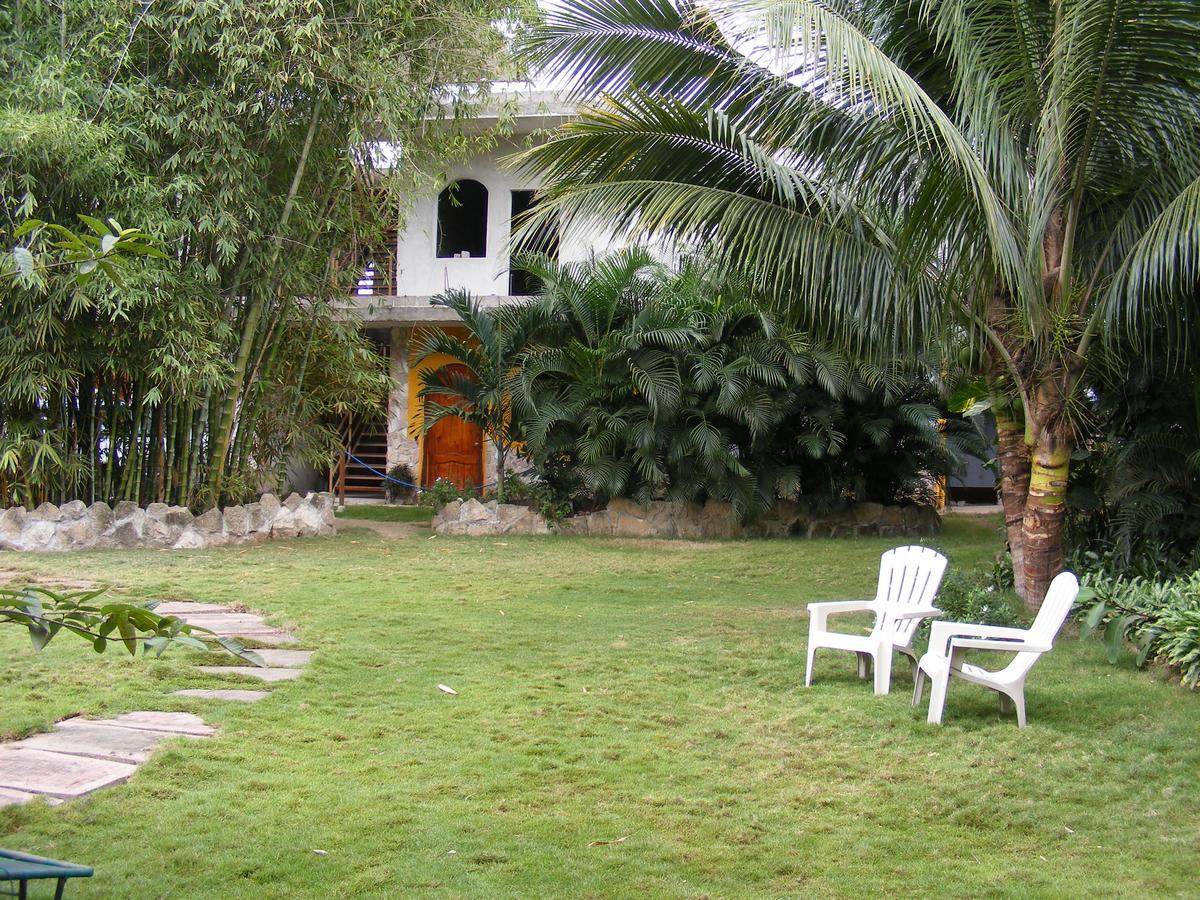 Hostal Maxima Puerto López Dış mekan fotoğraf