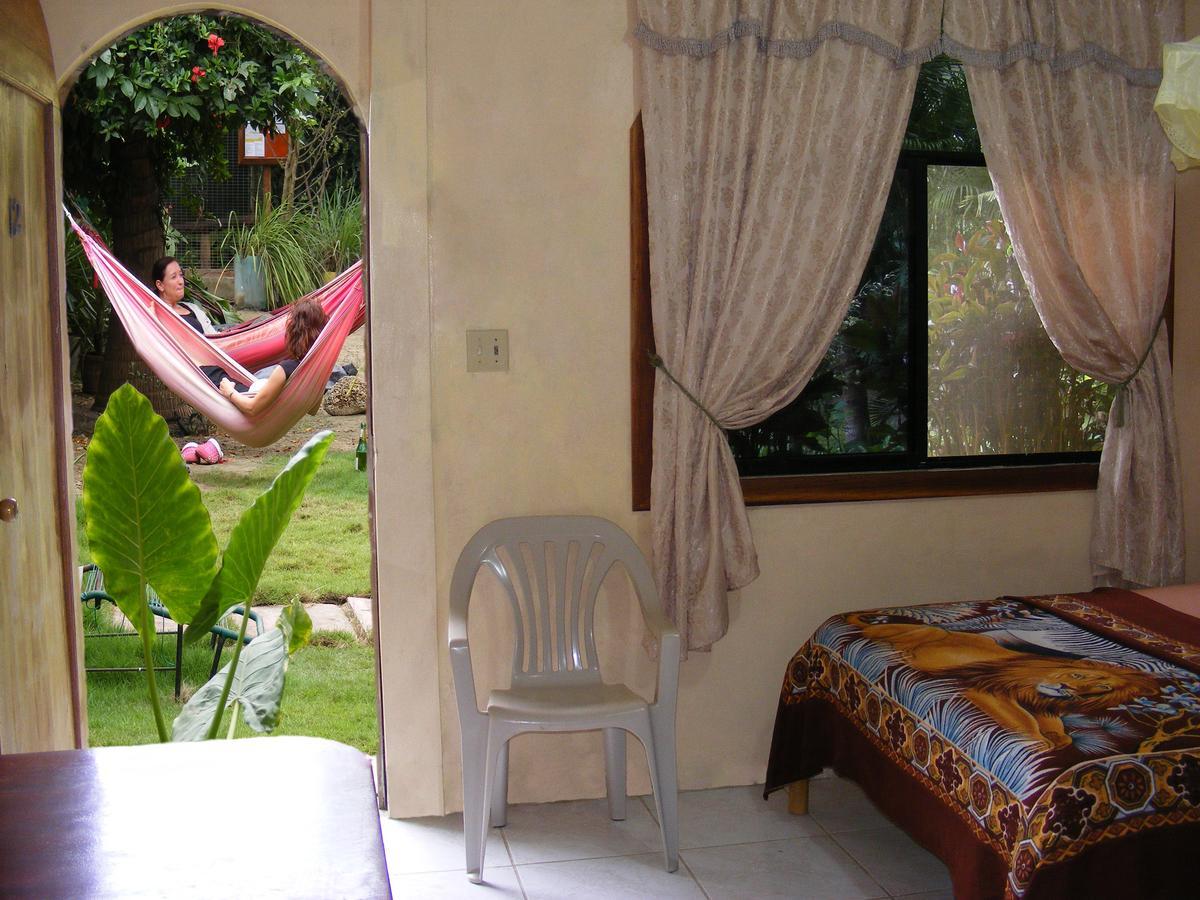Hostal Maxima Puerto López Dış mekan fotoğraf