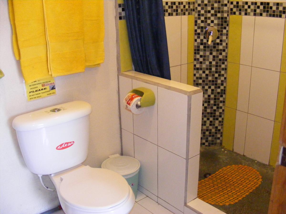 Hostal Maxima Puerto López Dış mekan fotoğraf