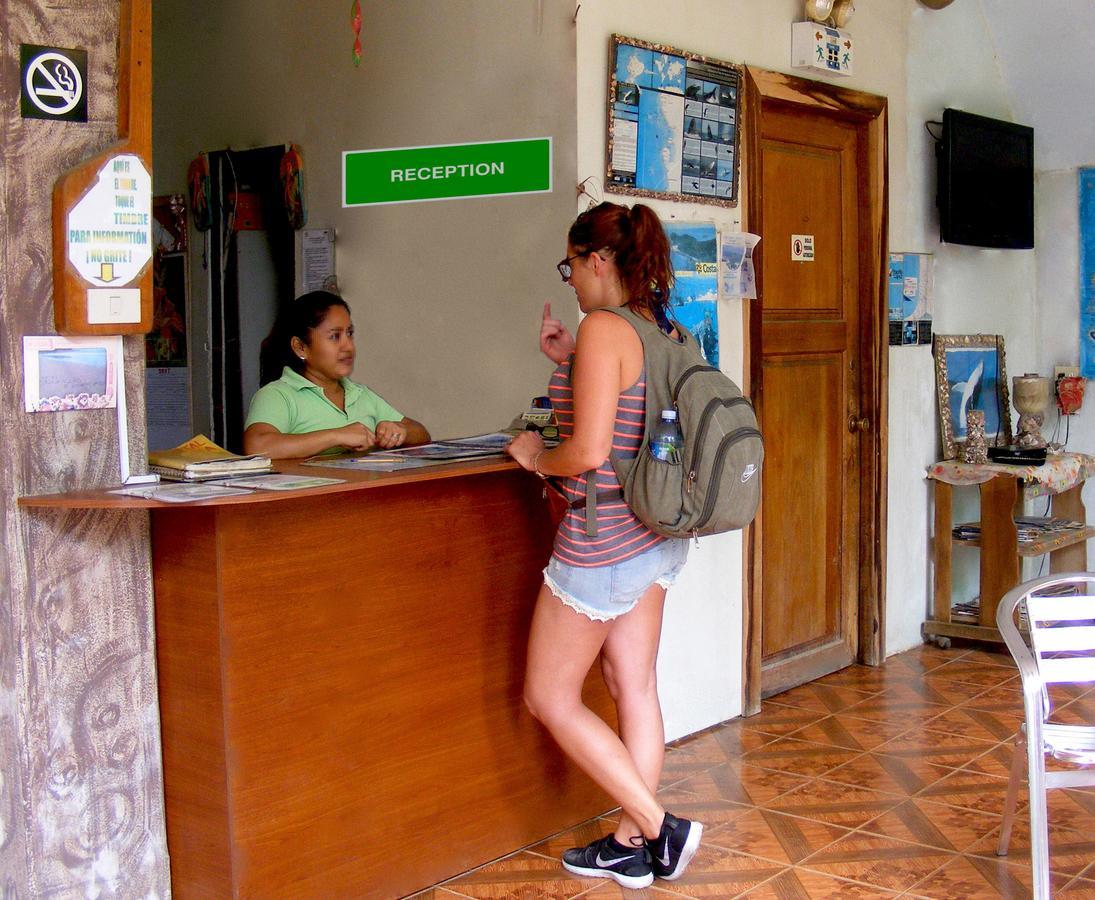 Hostal Maxima Puerto López Dış mekan fotoğraf
